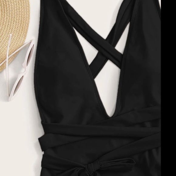 Black Plunging Backless One Piece Swimsuit - Picture 4 of 5